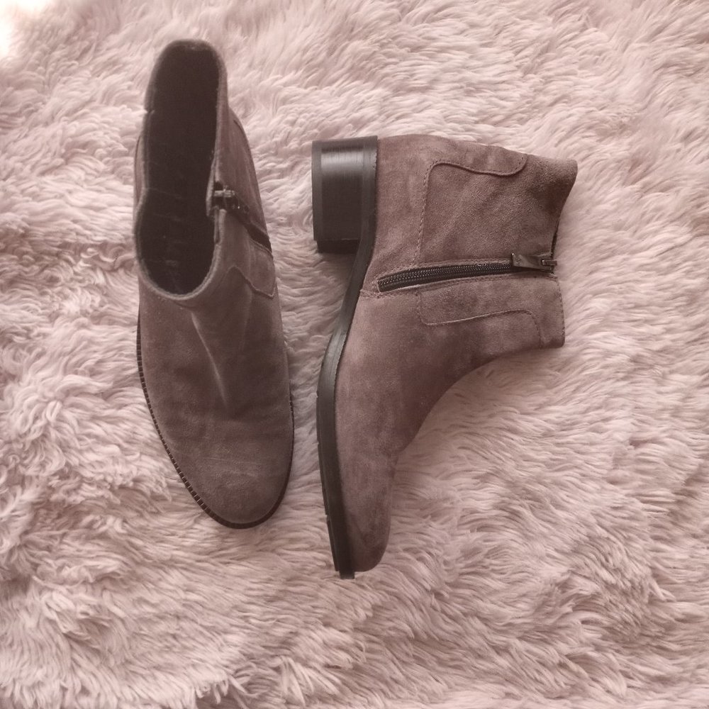 Aquatalia Gray Suede Leather Boots